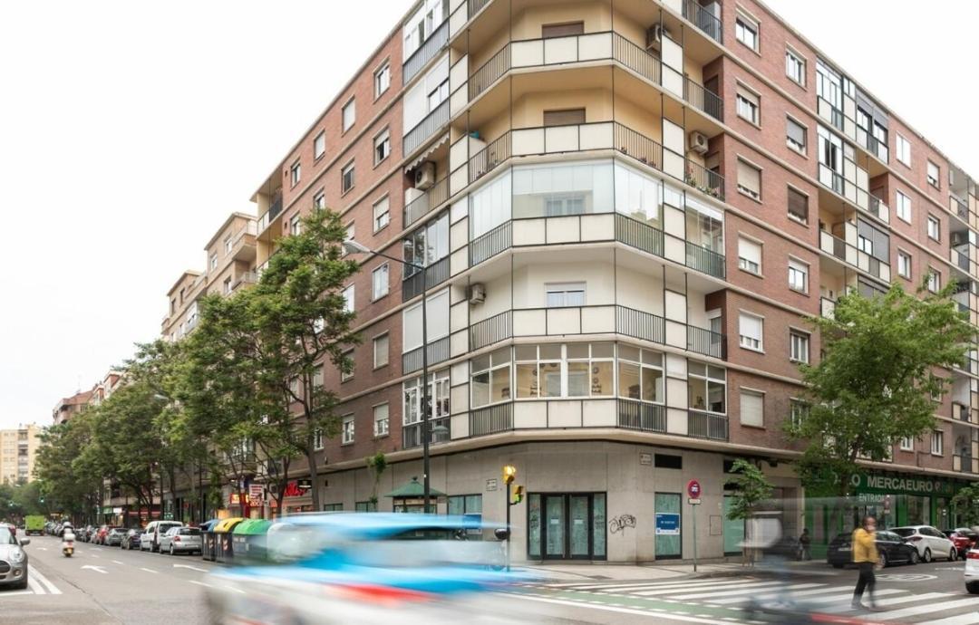Urban Vedruna Сарагоса Екстер'єр фото